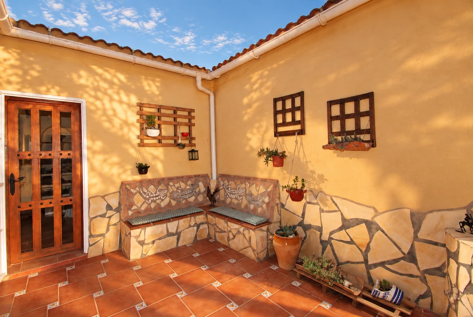 The patio, at the heart of the house.